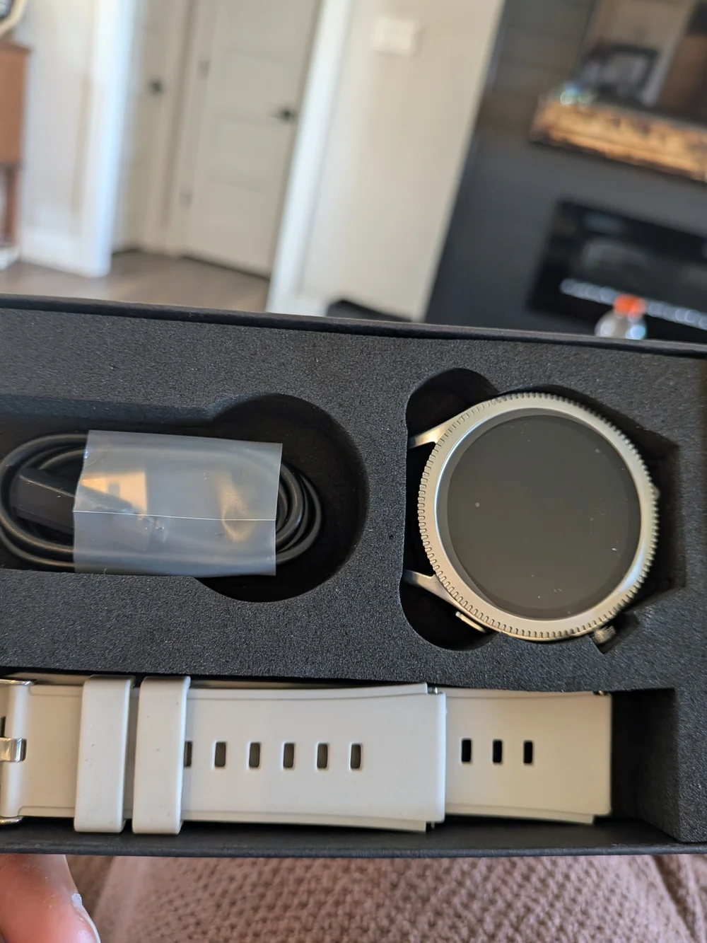 Black Smart Watch with Sleek Touchscreen